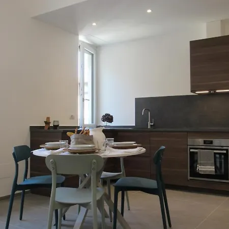 Make A Wish - Near The Center With Private Parking Apartment Como