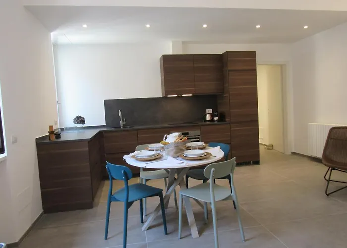 Make A Wish - Near The Center With Private Parking Apartment Como